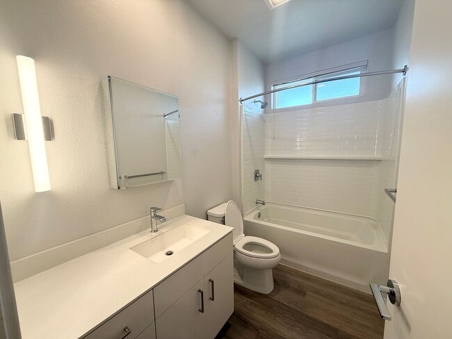 Building Photo - MOVE IN READY! 1 Bd, 1 Ba in Kaikea At Ho'opili