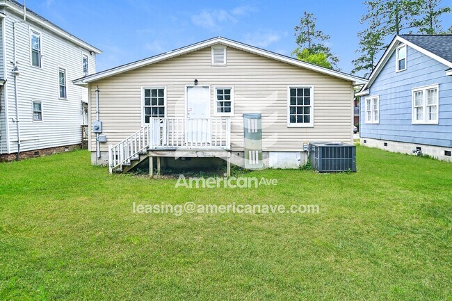 Building Photo - 713B Hillcrest Ave