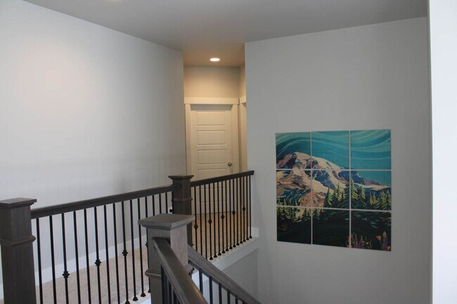 Building Photo - Beautiful Wollochet Bay 3-Bedroom Town Home