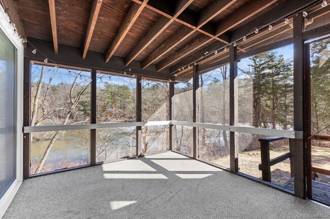 Building Photo - 288 Pine Hill Rd