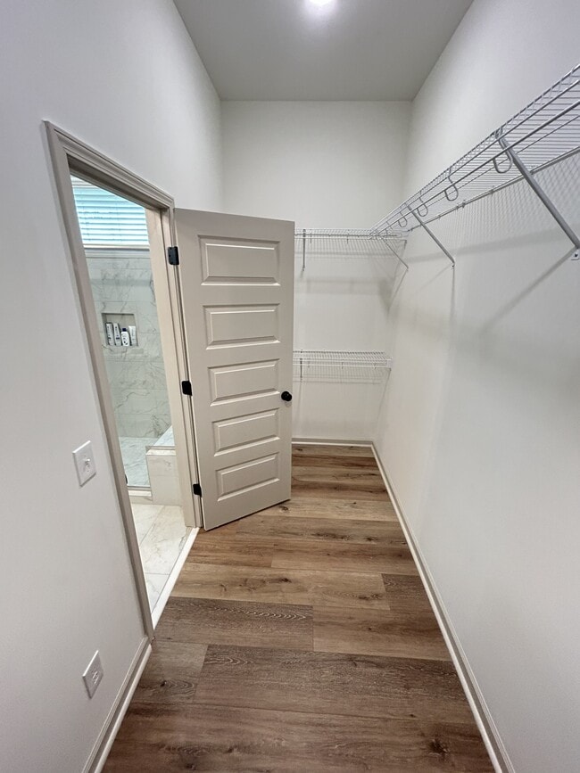 Building Photo - 9508 Dakota Dr