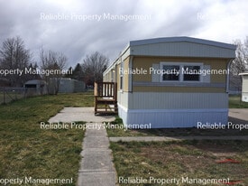 Building Photo - 750 Marcia Dr