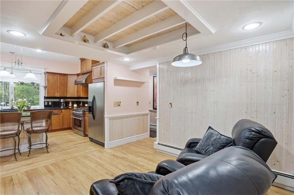 Building Photo - 97 Kenson Dr