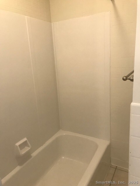 Building Photo - 46 Stearns St