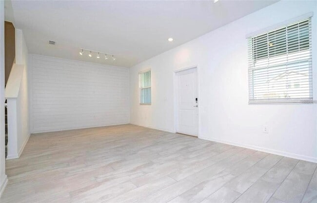 Building Photo - 13890 Title Wy