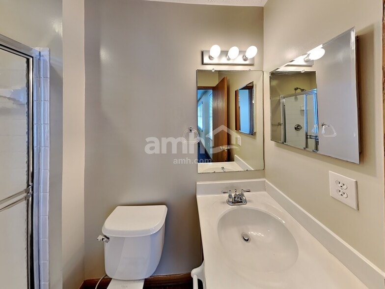 Building Photo - 7337 Kenmare Dr