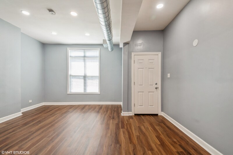 Building Photo - 6649 S Greenwood Ave