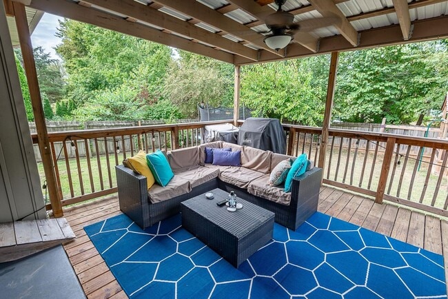 Building Photo - 4 Bedroom | 2 Bathroom | 2 Car Garage | Ba...