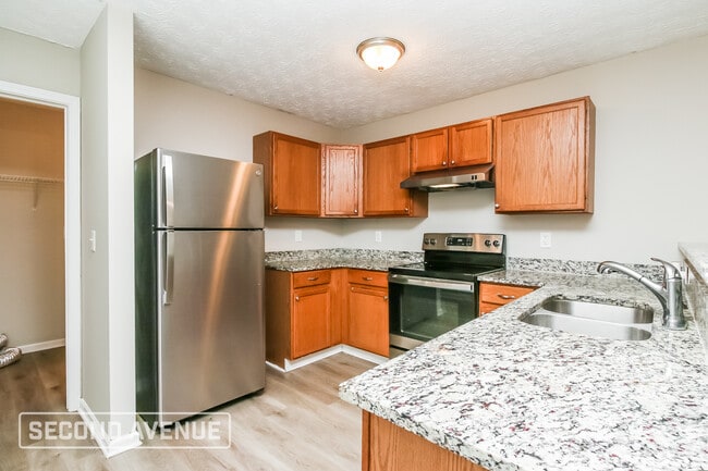 Building Photo - 1710 Riverchase Cir NE