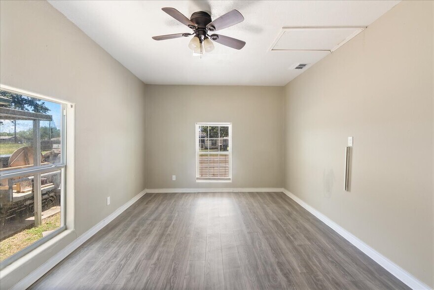 Building Photo - 4513 Green Grove Dr