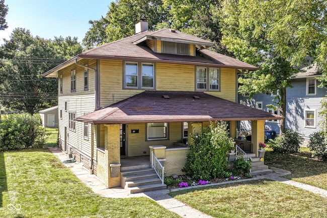 Primary Photo - 6038 N College Ave