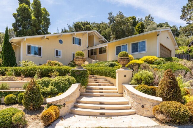 Building Photo - 977 Continental Dr