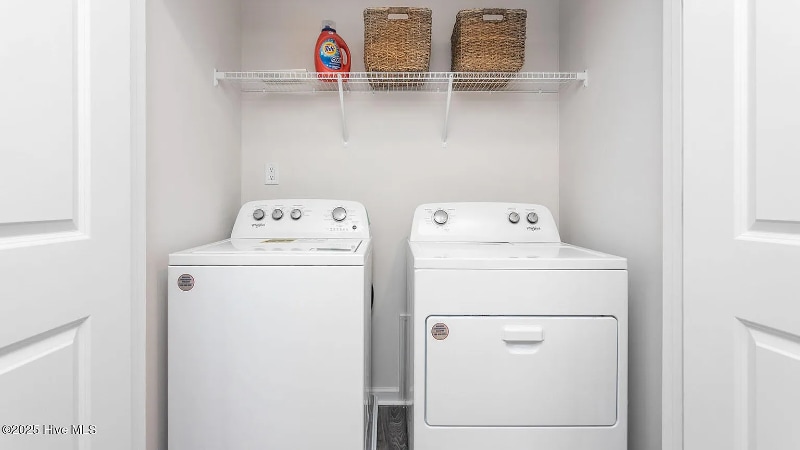 Building Photo - 412 Cherry Laurel Dr