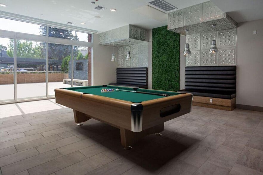 Building Photo - 398 Ortega Ave