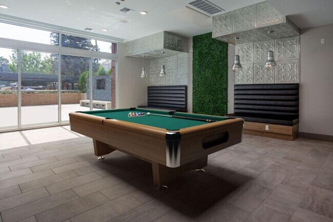 Building Photo - 398 Ortega Ave