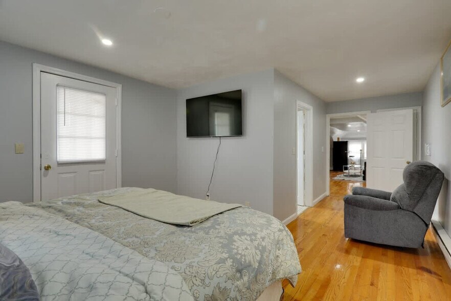Building Photo - 12 Kahler Ave