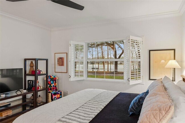 Building Photo - 1222 Lancaster Dr