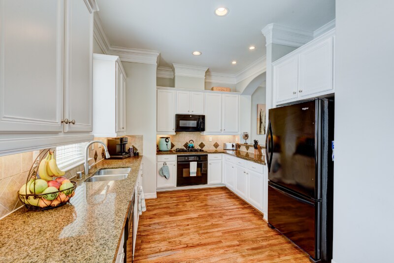 Building Photo - 606 Leverkuhn St