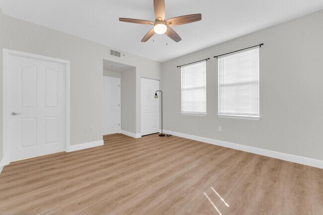 Building Photo - 2032 Alta Meadows Ln