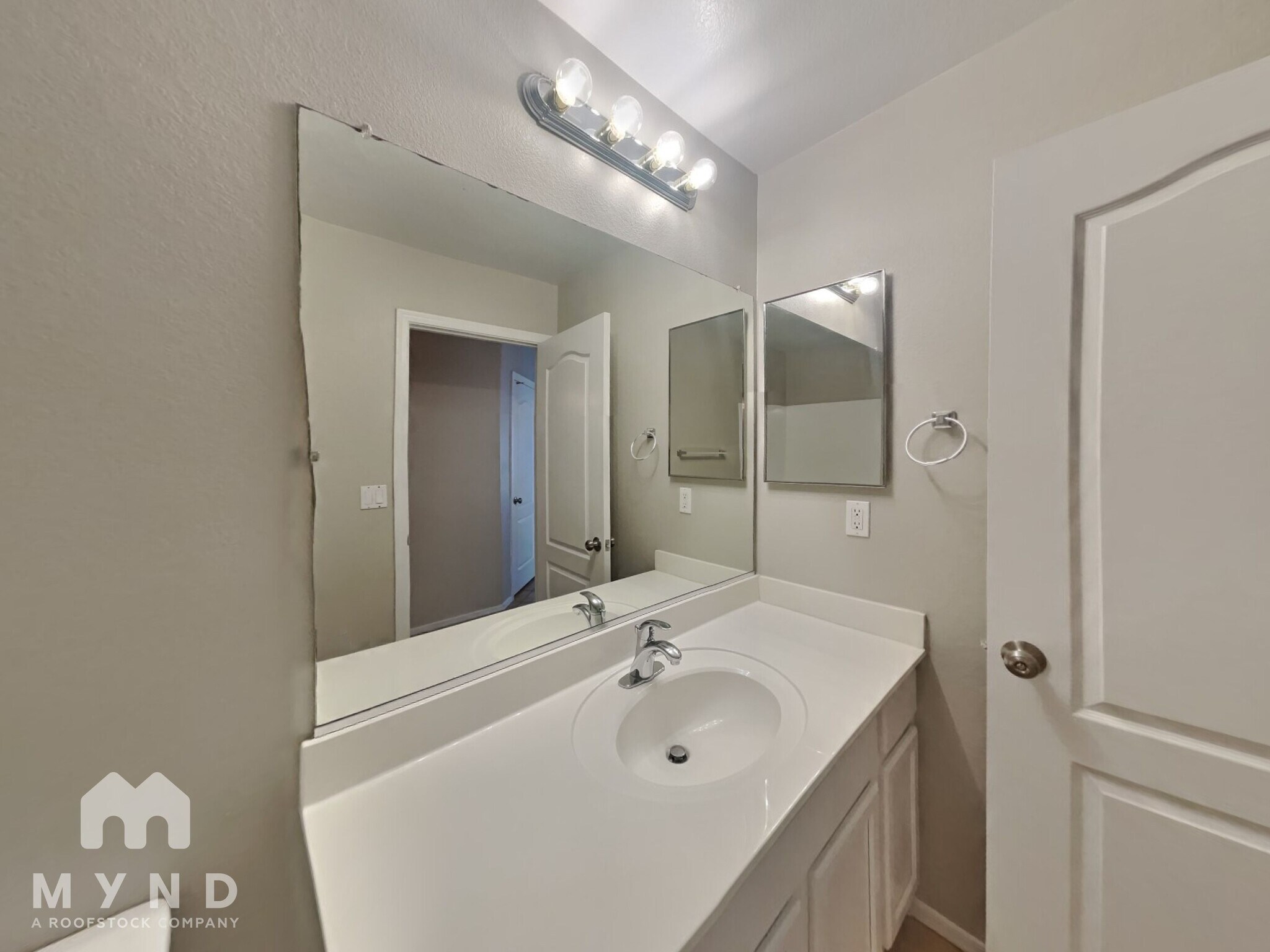 Building Photo - 813 S 125th Ave