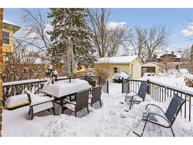 Building Photo - 1197 W Como Blvd