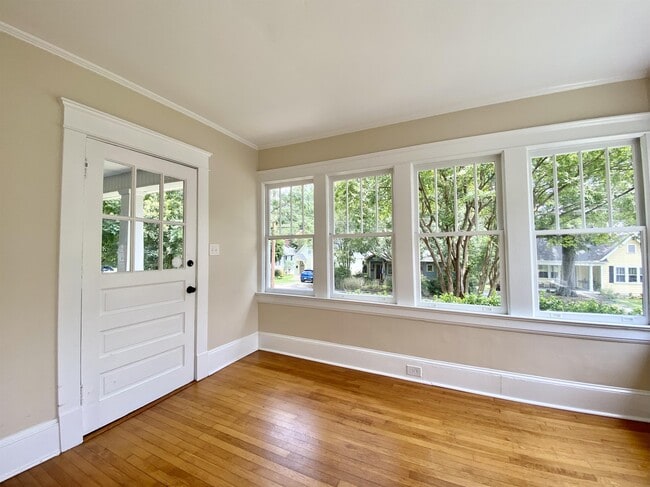 Building Photo - 1105 Virginia Ave