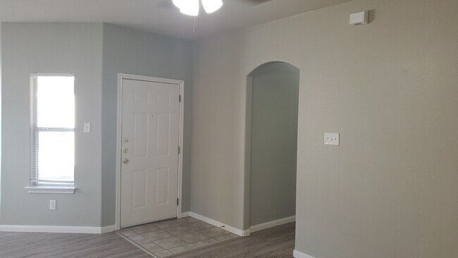 Building Photo - 133.135 Marvin Cove