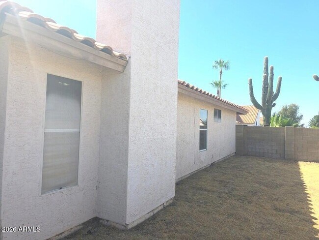 Building Photo - 3402 E Oraibi Dr