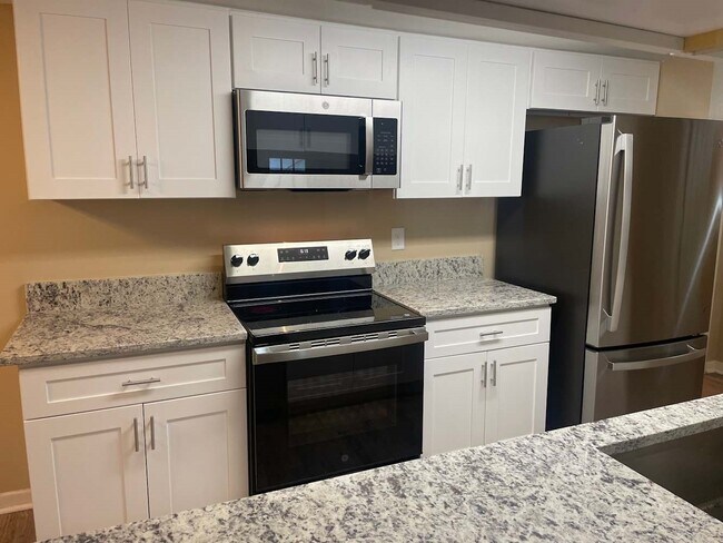 Building Photo - 10418 Winding Trail Rd