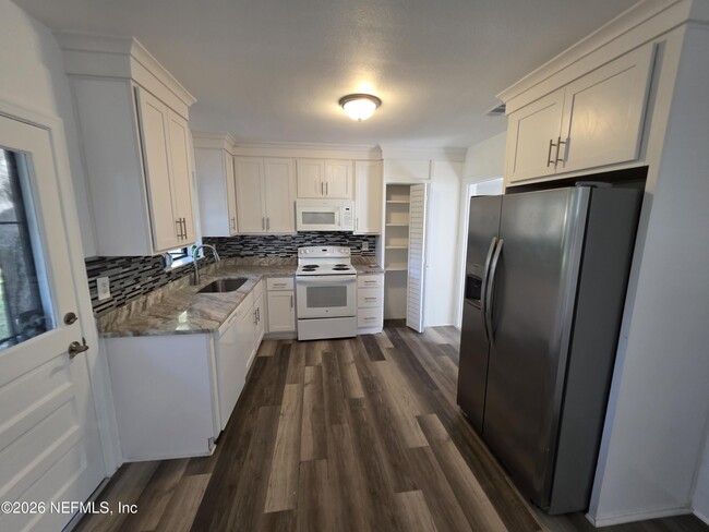 Building Photo - 7816 Catawba Dr