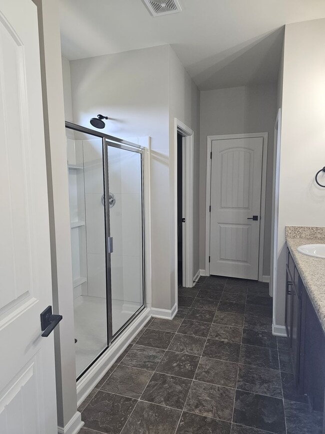 Building Photo - Like New- Immaculate 2-Story Home w/ 3 Bedroom 2.5 Bath with Loft Area.