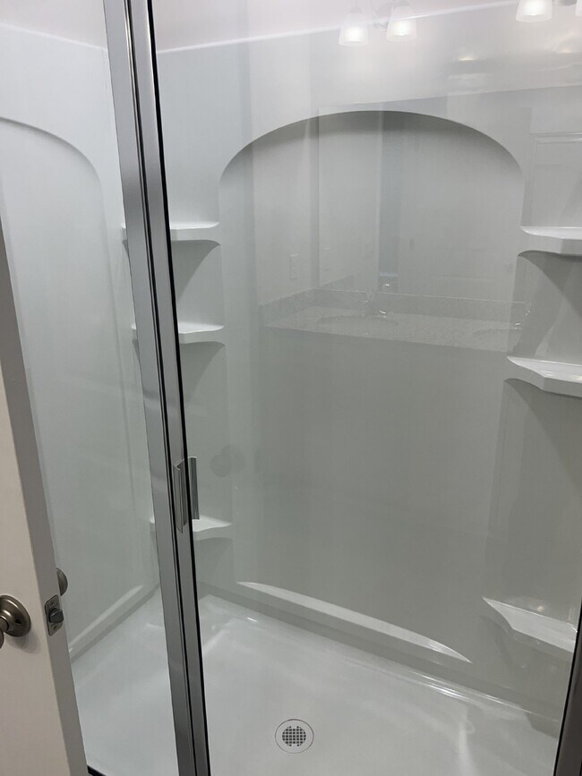 Building Photo - Wilderness Shores Dream Home - 4bd/2.5ba Single Family Home