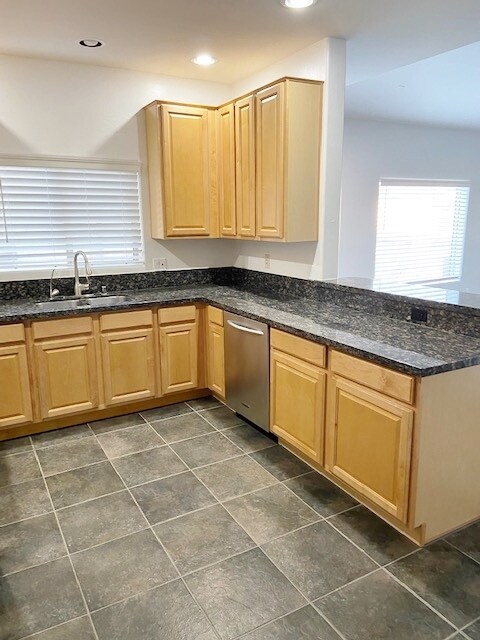 kitchen - 14000 N 94th St