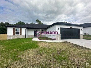 Building Photo - Brand New 3 Bedroom Home!