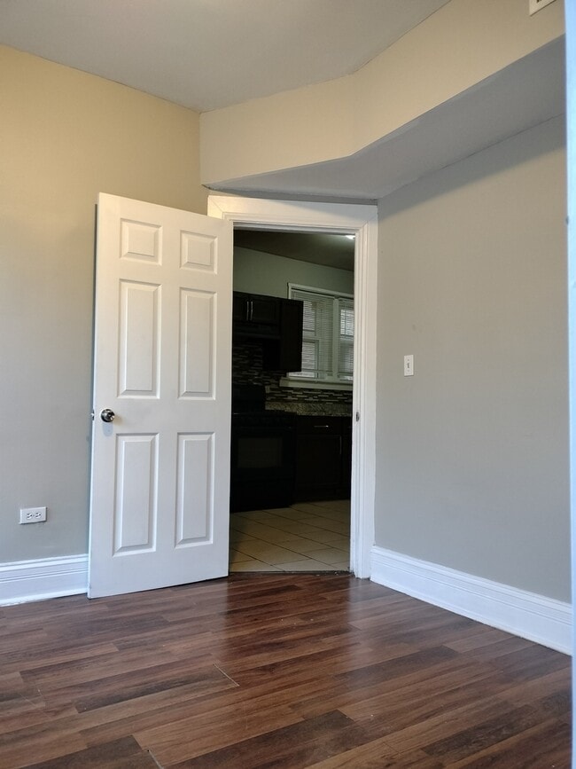 Building Photo - 7729 S Essex Ave