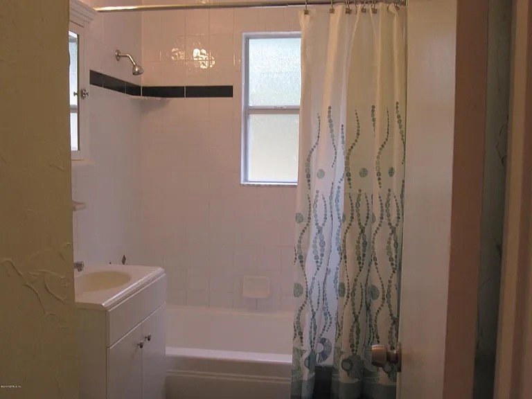 Building Photo - 434 Hayton Ave