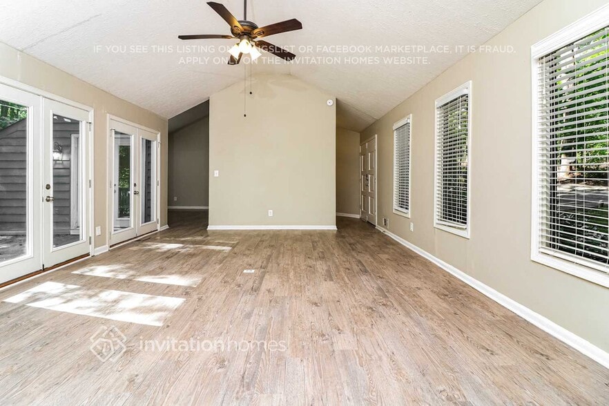 Building Photo - 3895 Rock Mill Pkwy