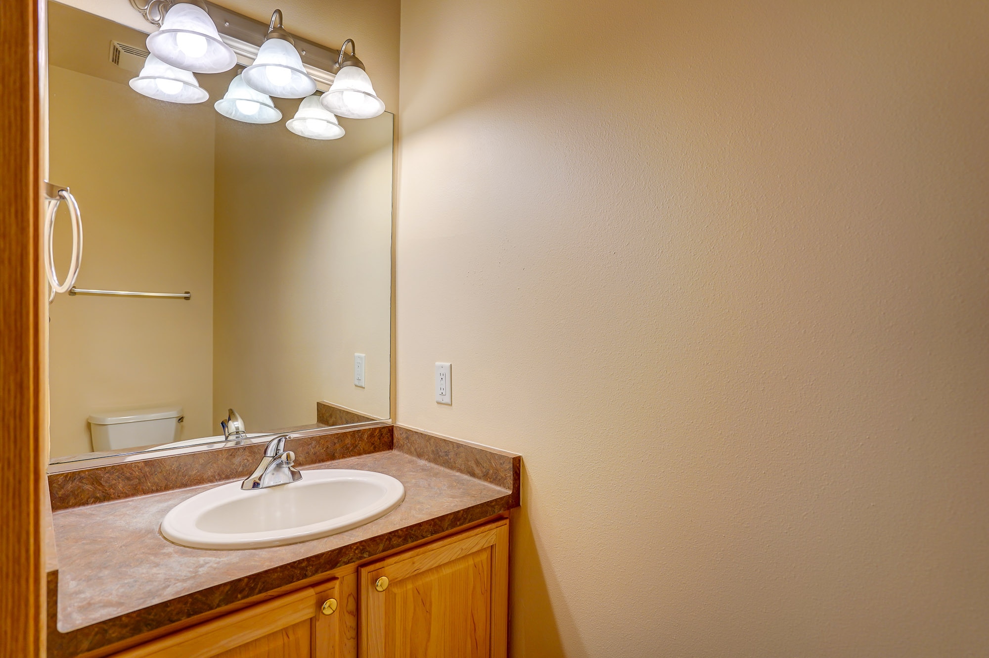 Building Photo - 1813 Carns Dr