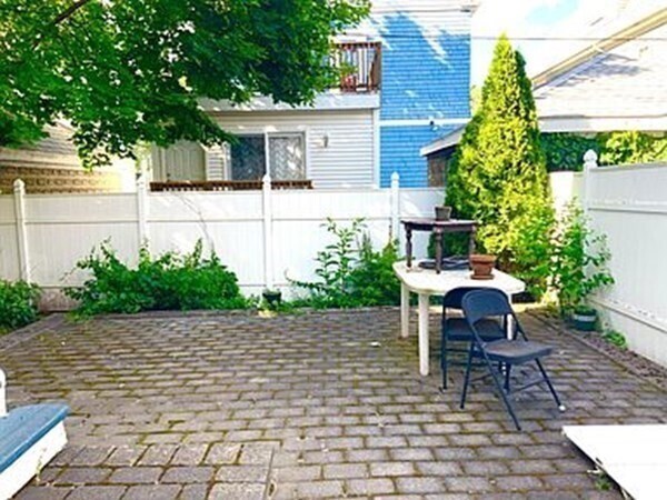 Building Photo - 33 Ossipee Rd