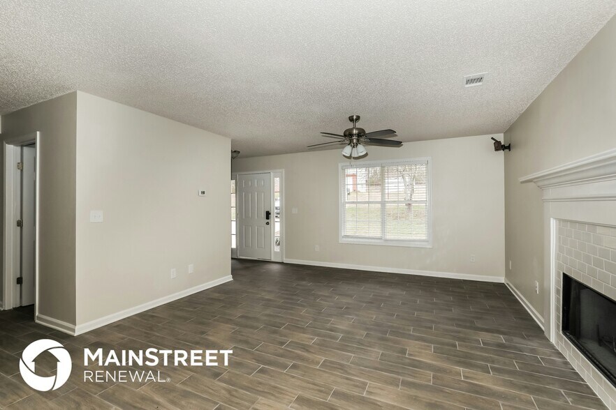 Building Photo - 1065 Garrison Ct