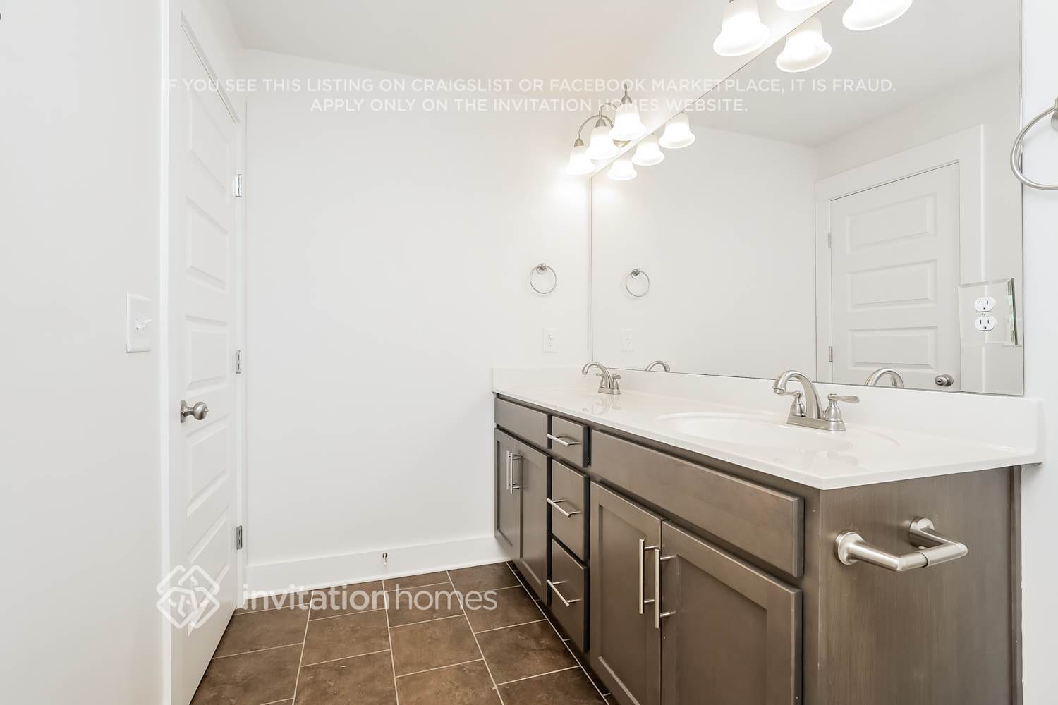 Building Photo - 1346 Sula Dr