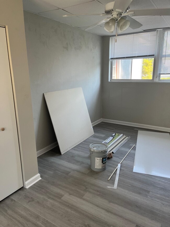 Building Photo - 229 S Lipona Rd