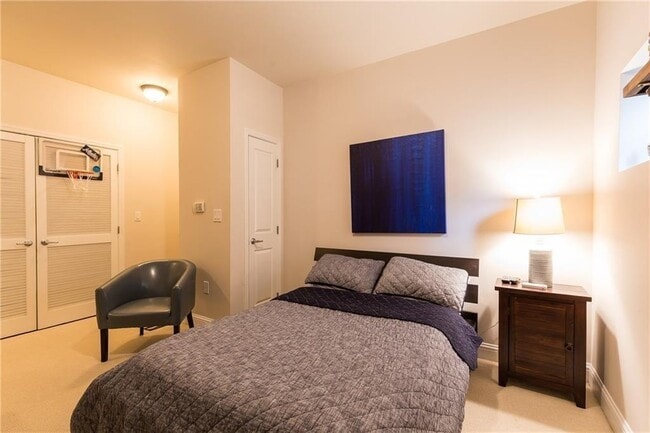 Building Photo - 1155 Glenridge Pl NE