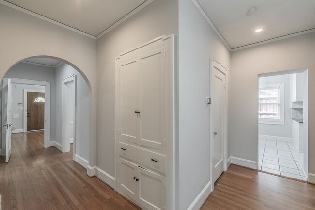 Building Photo - WONDERFUL BERKELEY LOCATION!  Immaculate One Story Craftsman!