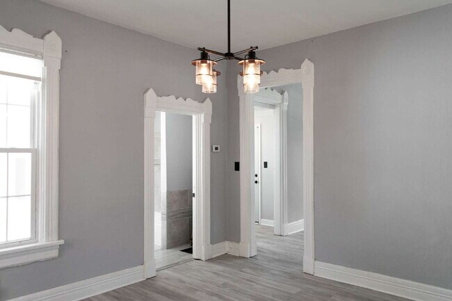 Building Photo - Student Housing Near the University of Dayton – Rent is $750 per bedroom (3 students), total leas...
