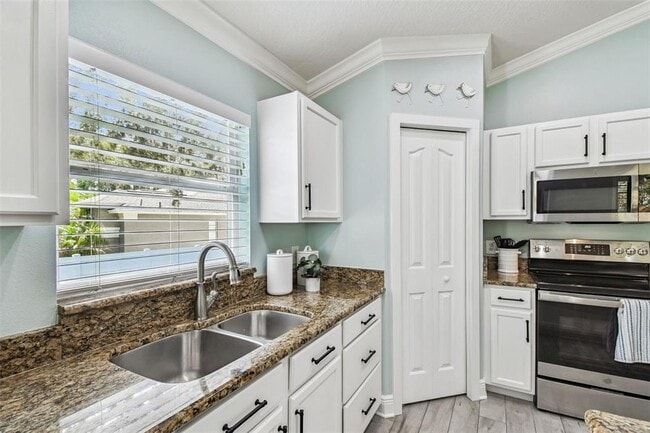 Building Photo - 13401 Fawn Springs Dr