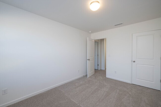 Building Photo - Brand New 4bd/2.5bath Home in Stonebridge Fairways- MOVE IN READY