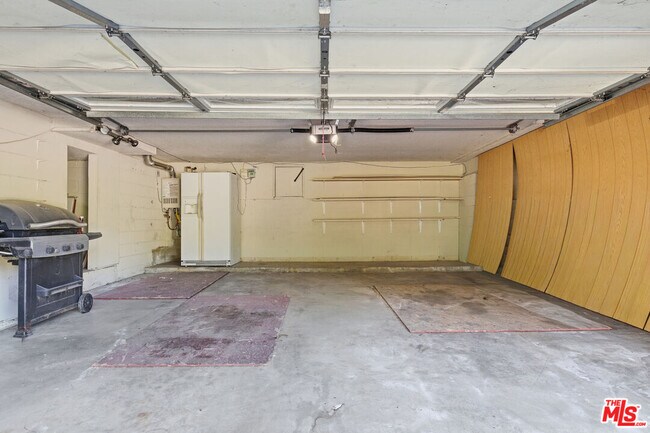 Building Photo - 4345 Canoga Ave