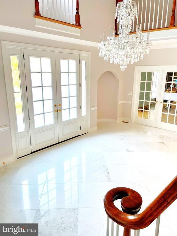 Building Photo - 9809 Hall Rd