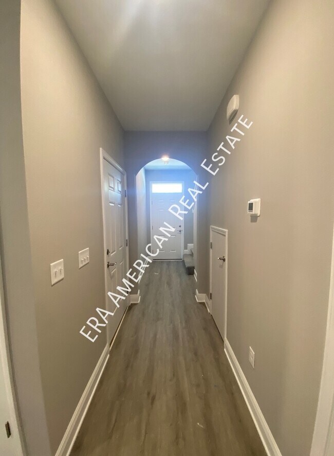 Building Photo - 953 Skylark Rd